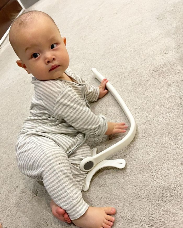 Họp gia đình, Lisa kiêu kỳ nhưng cậu em nghiêm túc lại chiếm sóng