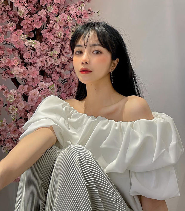 Hot girl bán hàng ẵm sương sương tiền tỷ: Trang Anna khủng nhất