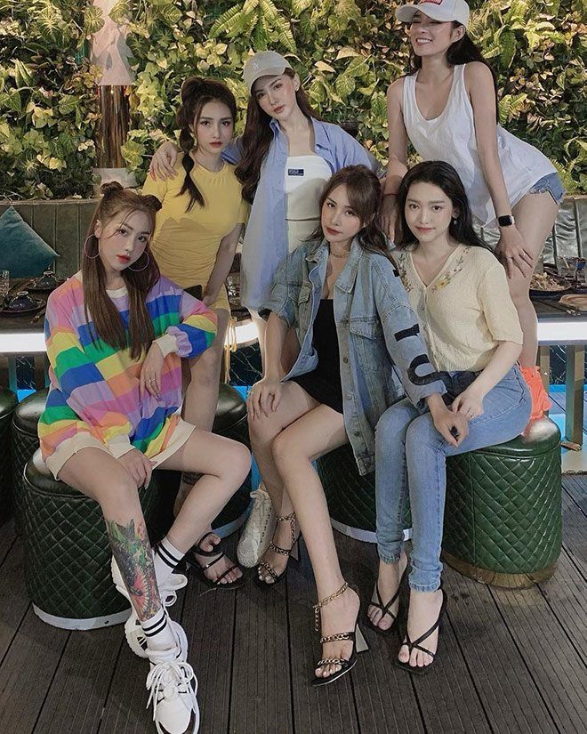 Hot girl Cà Mau Thúy Vi sau 6 năm: Mặt một nét, gu ăn mặc kém sang