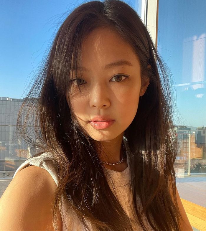 Idol Hàn lăng xê son bợt bạt: Liệu Jennie (BLACKPINK) có trội nhất?