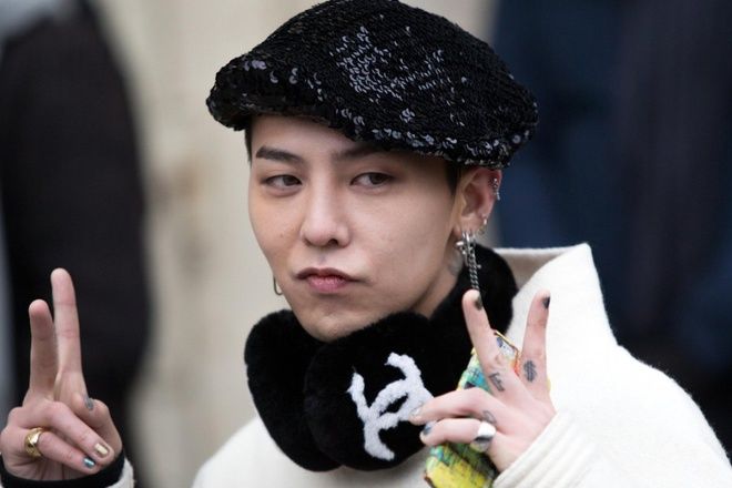 Idol Kpop dám phá bỏ mọi quy chuẩn về cái đẹp: G-Dragon sơn móng tay