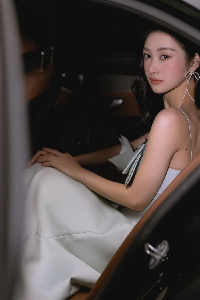 Jun Vũ bị nhầm thành Hoa khôi Báo chí vì cùng tên Vũ Phương Anh