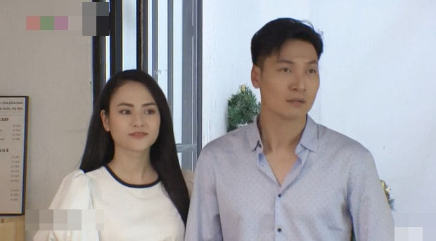 Ức chế với Hương Vị Tình Thân: Người thân Phương Oanh ném dép tivi