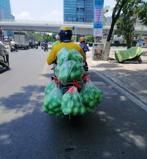Khi shipper phải xếp hàng chờ đến lượt giao: đừng bực dọc nếu đợi lâu