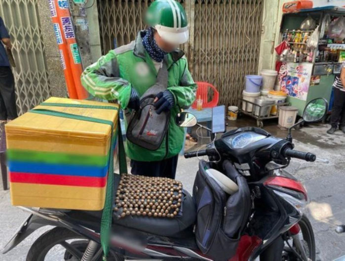 Khi shipper phải xếp hàng chờ đến lượt giao: đừng bực dọc nếu đợi lâu