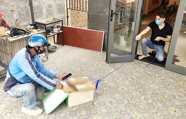Khi shipper phải xếp hàng chờ đến lượt giao: đừng bực dọc nếu đợi lâu