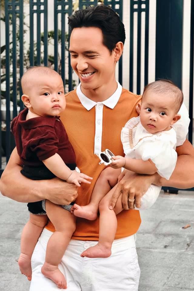 Leon - Lisa kiếm bộn tiền được cho bố mẹ khi mới 8 tháng tuổi