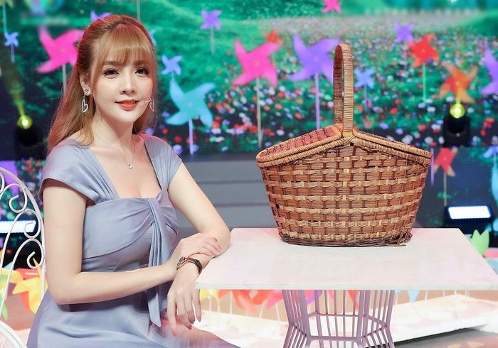 Liên tục gây tranh cãi nam chính show hẹn hò xin lỗi, rời chương trình