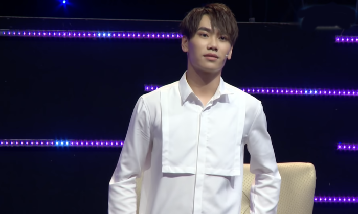 Liên tục gây tranh cãi nam chính show hẹn hò xin lỗi, rời chương trình