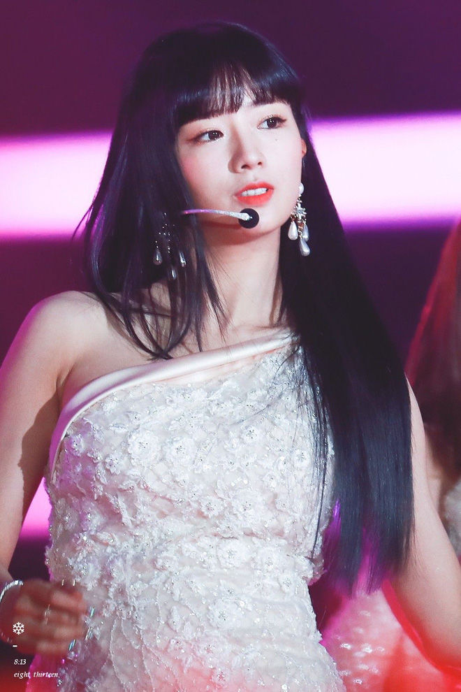 Lisa, Jennie... chứng minh đẳng cấp để tóc thẳng đừ vẫn khí chất