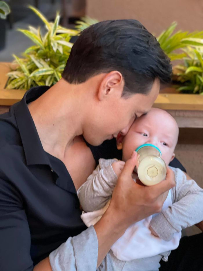 Lisa nhà Hà Hồ chứng minh tự lập từ sớm, Leon vẫn còn thua xa chị