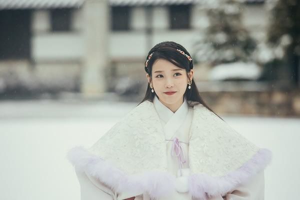 Loạt mỹ nhân cổ trang xứ Hàn đỉnh nhất: IU, Kim Yoo Jung miễn chê