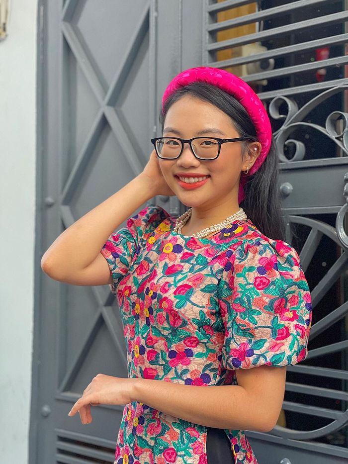 Lý do sao Việt mặc lồng lộn ở nhà: Đào Bá Lộc để đọ sắc với búp bê