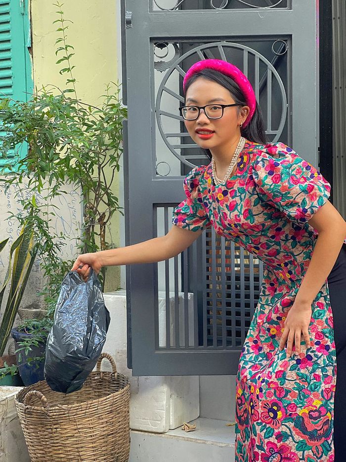 Lý do sao Việt mặc lồng lộn ở nhà: Đào Bá Lộc để đọ sắc với búp bê