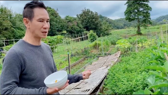 Đã giàu nay còn giàu hơn: Lý Hải thu hoạch ớt 500 triệu đồng/kg