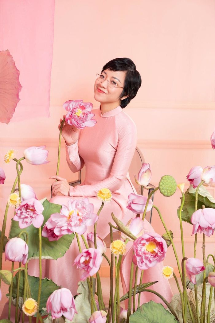MC Thảo Vân khoe ngoại hình ở tuổi U60 khiến dân mạng xôn xao