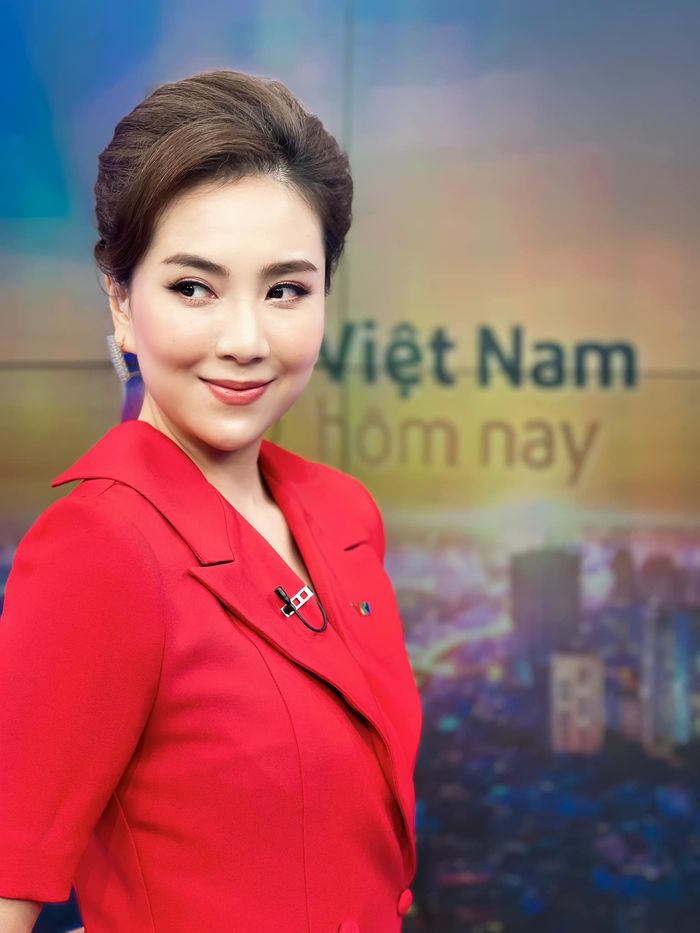 MC VTV Mai Ngọc: Người nói gì chồng cũng chiều từng cố gù vì quá cao