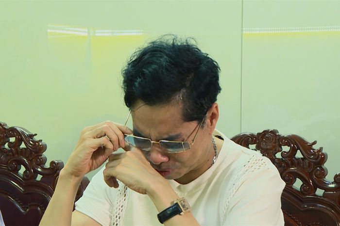 Mẹ ruột qua đời, từ nay Ngọc Sơn cô độc trong biệt thự bề thế