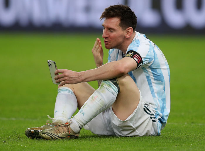 Thành công của đàn ông luôn có bóng dáng vợ: Messi xem vợ là nhất