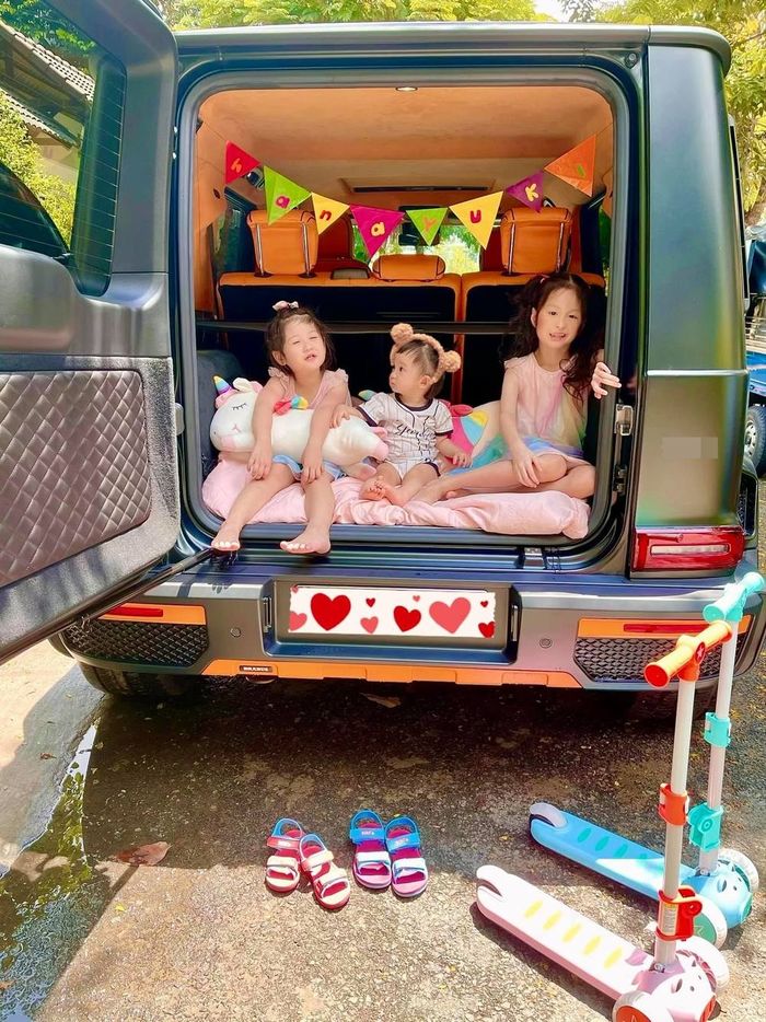Mua nhà kiểu đại gia: Đoàn Di Băng tập con lối sống chanh sả