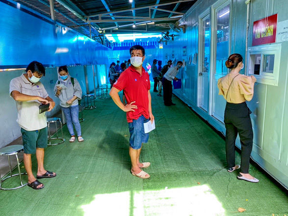 Muốn tự túc đi xét nghiệm Covid-19 ở TP.HCM: đến đâu, giá bao nhiêu