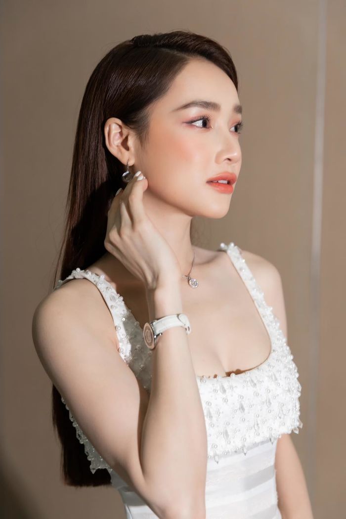 Mỹ nhân Việt lên đời nhờ thay da: Phi Thanh Vân tốn 2 tỷ nhưng đáng