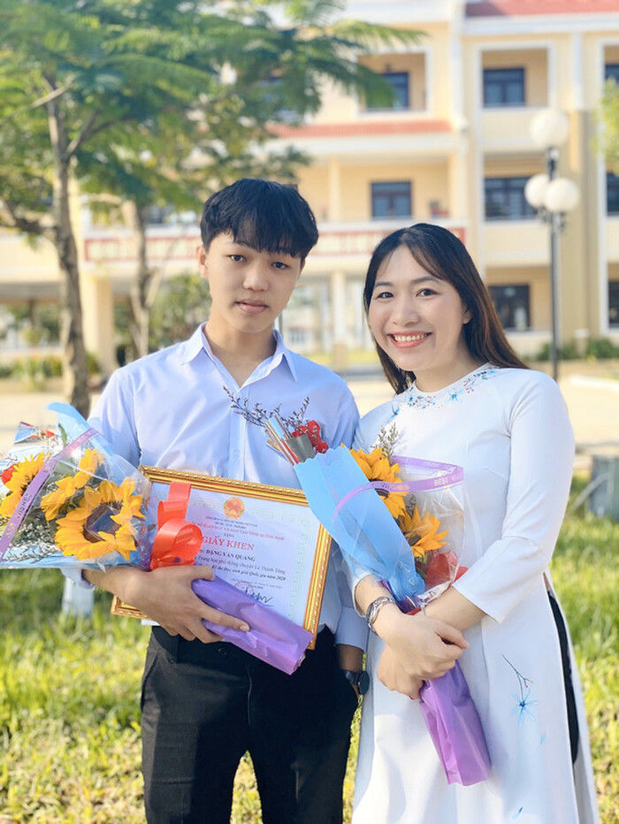 Nam sinh đạt 10 điểm Tiếng Anh được 3 trường đại học tuyển thẳng