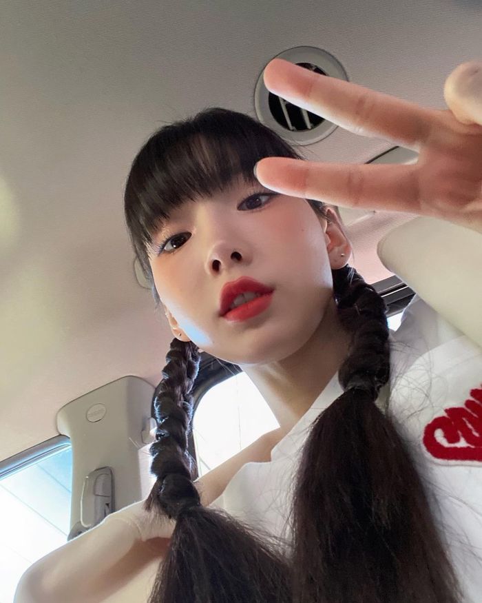 Karina tự sướng gây sốt, fan khui lại ảnh selfie của loạt idol nữ