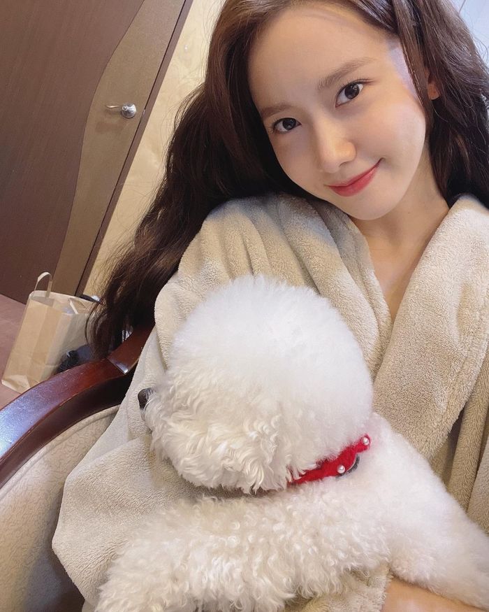Karina tự sướng gây sốt, fan khui lại ảnh selfie của loạt idol nữ