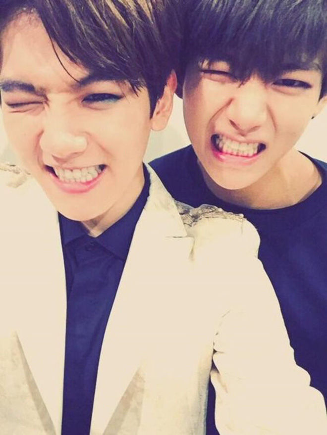 Nghịch lý Kpop: Fandom liên tục khẩu chiến nhưng idol thân nhau