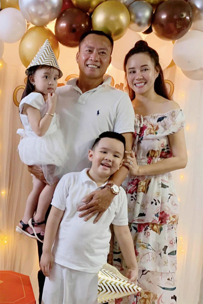Nhan sắc thời còn phèn của Vy Oanh: mặt bầu bĩnh, hai mắt tròn xoe