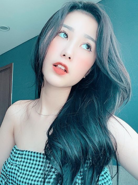 Cô gái nổi tiếng sau 1 đêm nhờ TikTok: Tiểu Hý hên hơn Trứng Rán