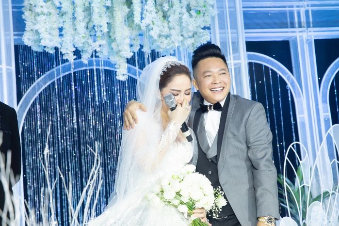 Những đám cưới kì lạ nhất Vbiz: khách dự đếm trên đầu ngón tay