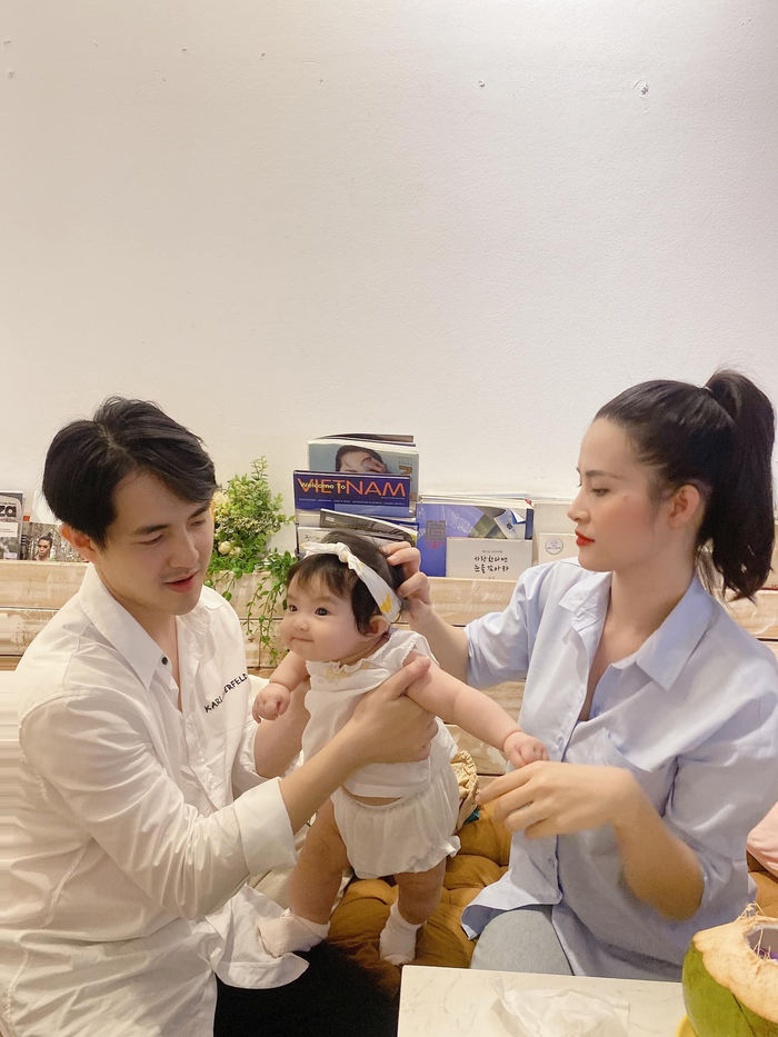 Ông Cao Thắng hạnh phúc bất tận khi được Đông Nhi cắt tóc tại gia