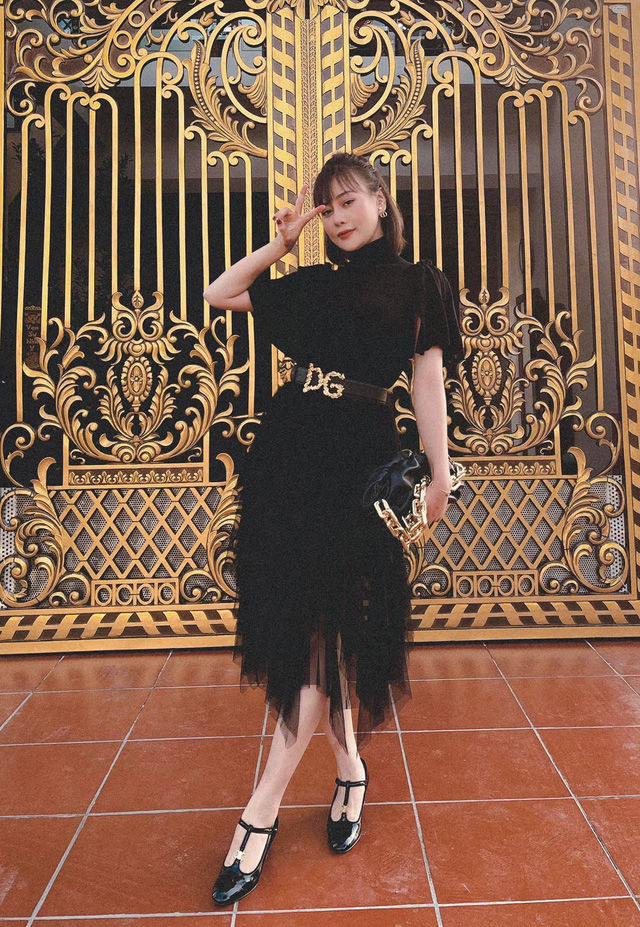 Phương Oanh của Hương vị tình thân: Xinh đẹp nhờ dao kéo