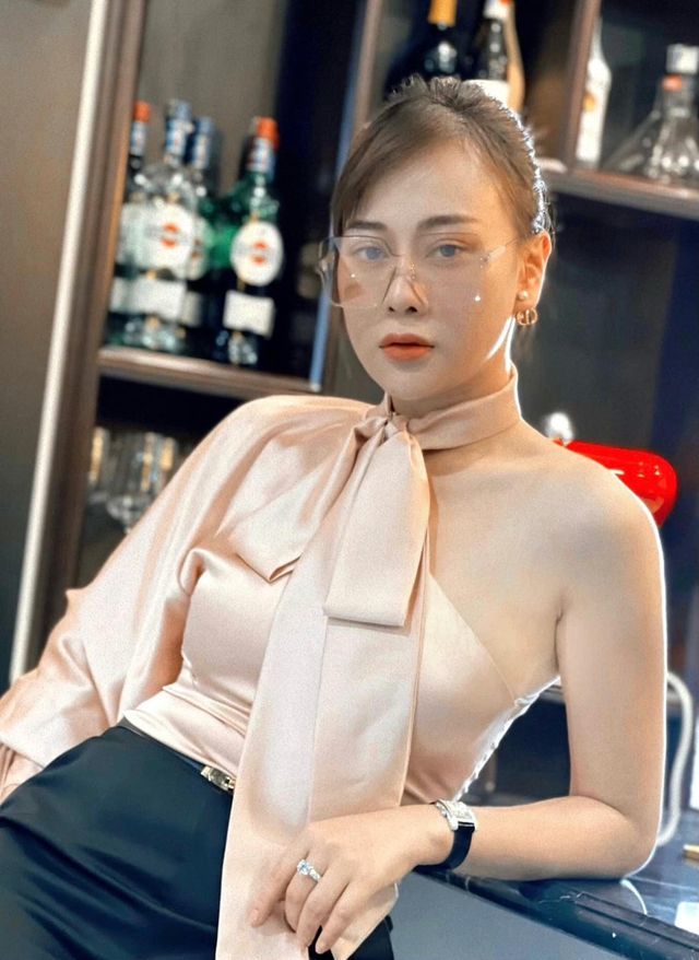 Phương Oanh gọi antifan là rác rưởi, dọa kiện vì bị bóp méo sự thật