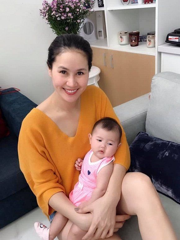 Sao nữ sinh con trên đất Mỹ: Thân Thúy Hà tốn bộn vì có không bảo hiểm