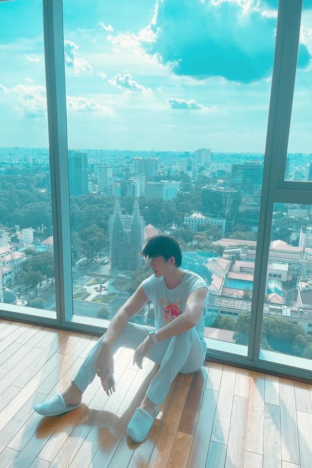 Đẳng cấp người chơi hệ có tiền: Vy Oanh, Nathan Lee chi lớn
