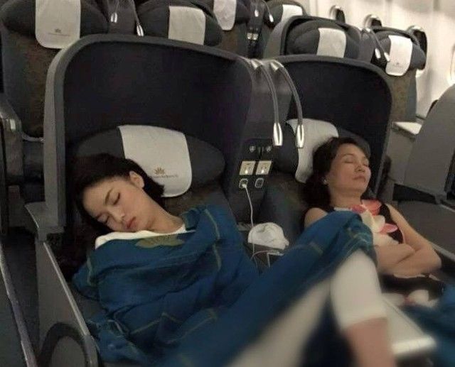 Sao Việt hành xử kém duyên nơi công cộng: Kỳ Duyên sai do chân quá dài
