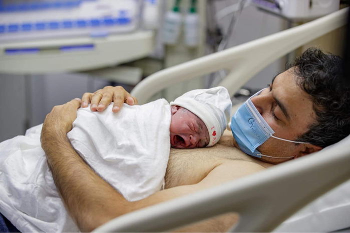 Sao Việt thi nhau chúc mừng Võ Hạ Trâm mẹ tròn con vuông