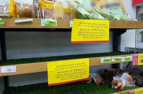 Siêu thị Sài Gòn: Mọi người chỉ mua 1 vỉ trứng, nhường người đến sau