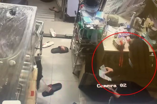 Tên trộm bình tĩnh sống nhất năm: Ngồi đếm tiền trong nhà nạn nhân