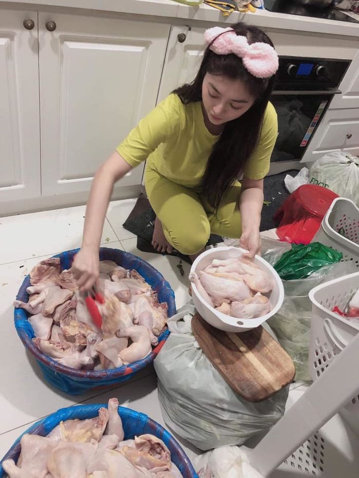 Nhan sắc của Thanh Trúc sau 7 năm gây bão MXH cùng Hoài Linh