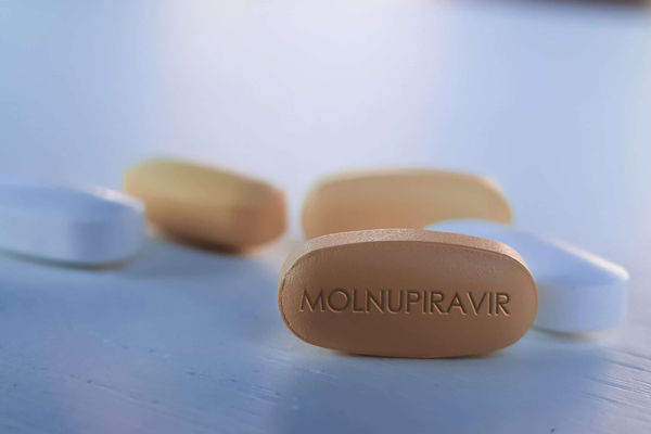 Tin vui cho thế giới: Thuốc uống đặc trị covid có thể sớm xuất xưởng