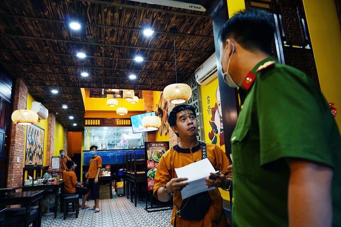 TP.HCM: Tạm dừng bán vé số và dịch vụ ăn uống mang về từ 0h ngày 9/7