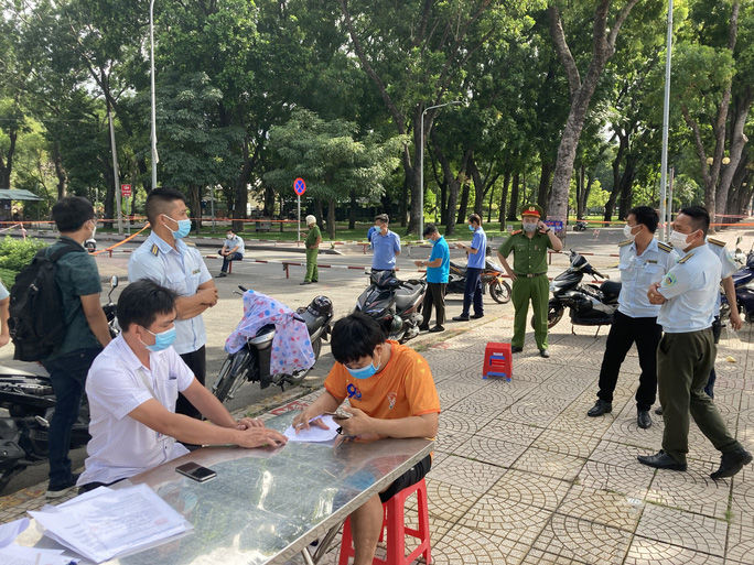 TP.HCM xử phạt 1,2 tỷ lỗi không khẩu trang, ra đường không lý do