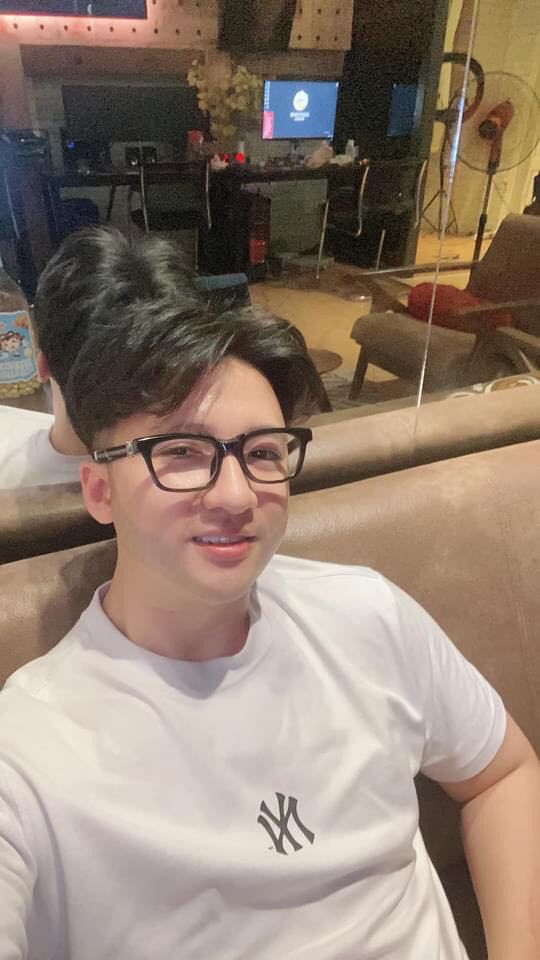 Trọng Hưng hậu ly hôn: Đã chịu cạo râu nhưng vẫn tụt hạng nhan sắc