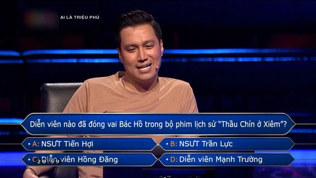 Việt Anh thi Ai Là Triệu Phú: Hỏi trúng tủ phim và màn trợ giúp bá đạo