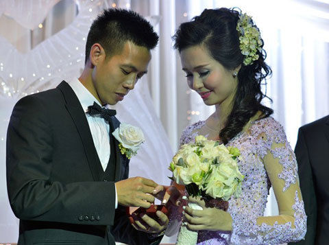 Gu chọn vợ tuyển VN: Không lá ngọc cành vàng cũng trâm anh thế phiệt