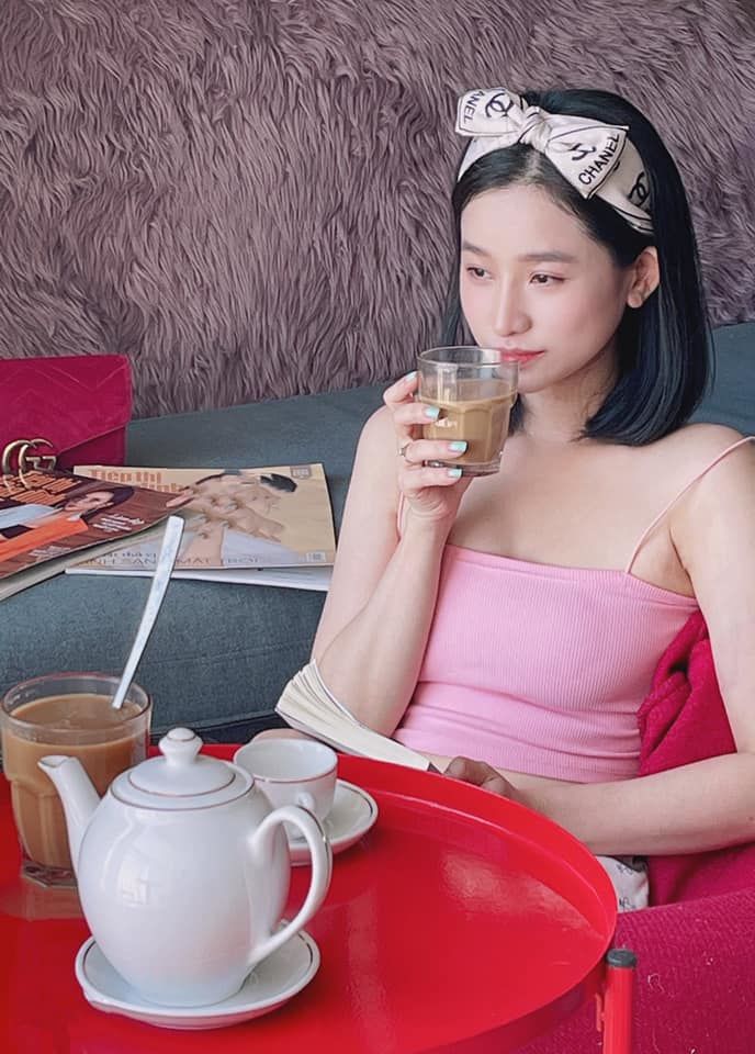 Vợ cũ Hồ Quang Hiếu: để Quang Lê hôn má, ngoại hình ngỡ chị em Khả Như